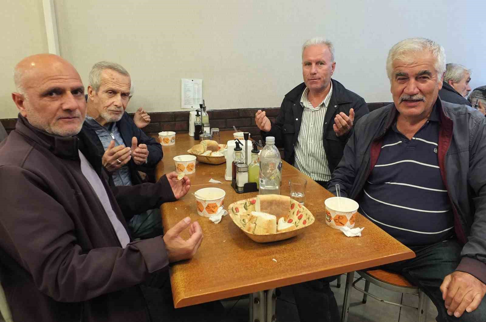 Burhaniye de sabah namazı buluşmaları başladı