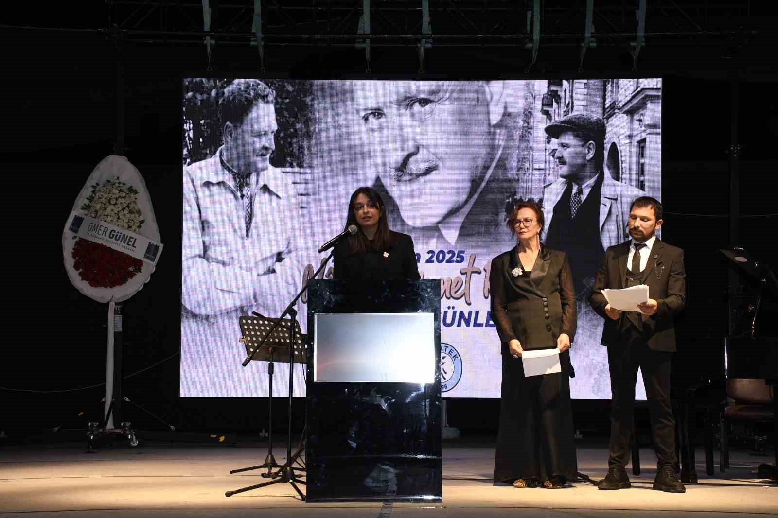 Kuşadası’nda Nazım’ın dizeleri 9 farklı dilde yankılandı