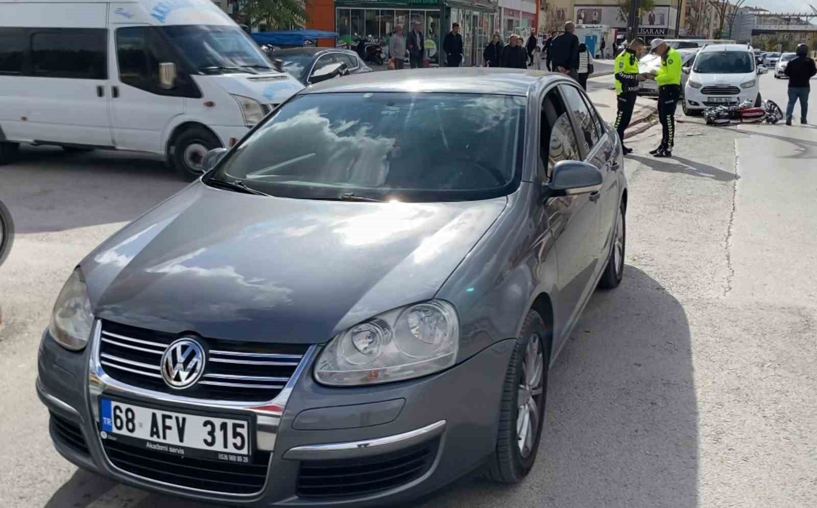 Otomobil ile motosiklet çarpıştı: 1 yaralı