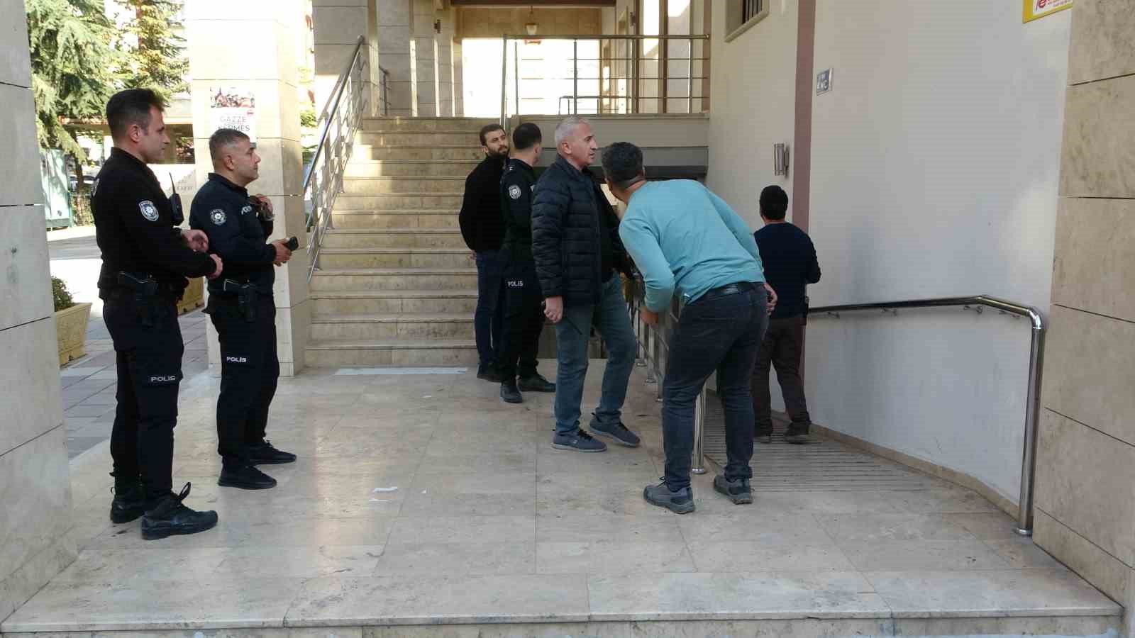 Malatya&rsquo;da camide ş&uuml;pheli &ccedil;anta paniği
