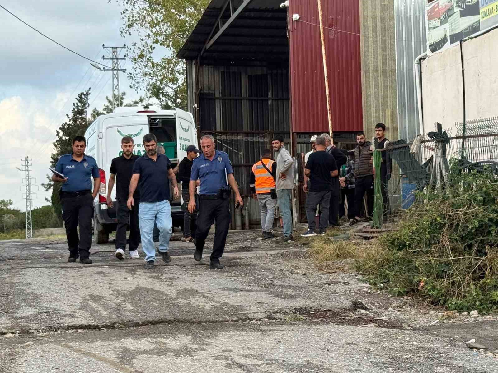 D&ouml;rtyol&rsquo;da depo bek&ccedil;isi kalp krizi ge&ccedil;irerek &ouml;ld&uuml;
