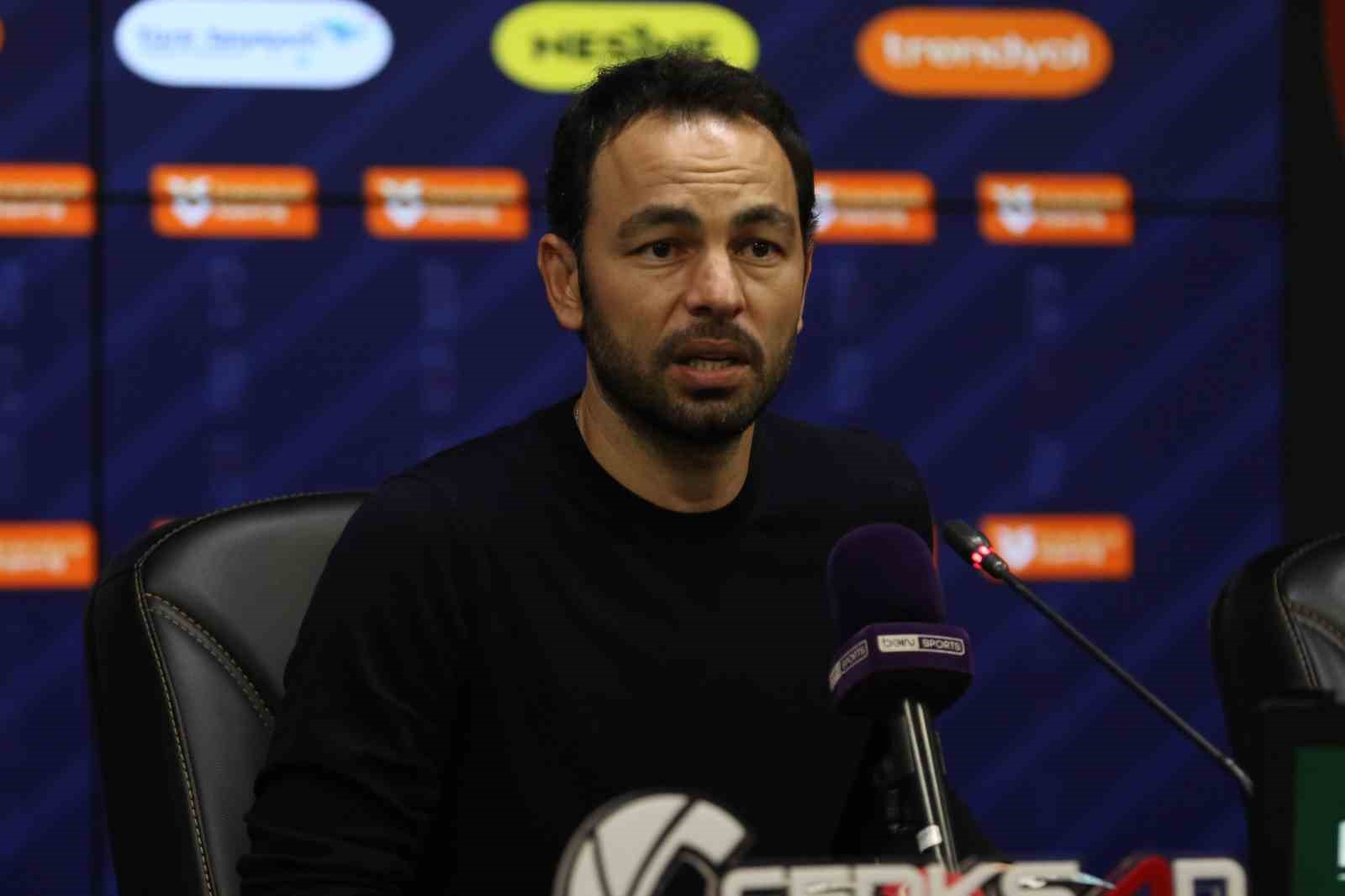 Sel&ccedil;uk İnan: "&Ccedil;alışmaya devam edeceğiz, lig &ccedil;ok uzun"
