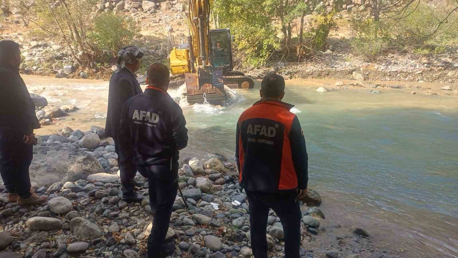 Yüksekova’da kayıp İbrahim Neçir Kom için ekskavatörle arama: Acılı bekleyiş sürüyor