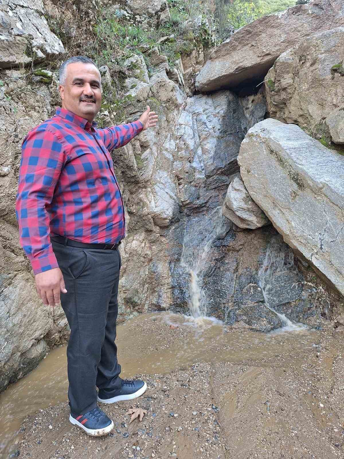 Dereler yıllar sonra yeniden suya kavuştu
