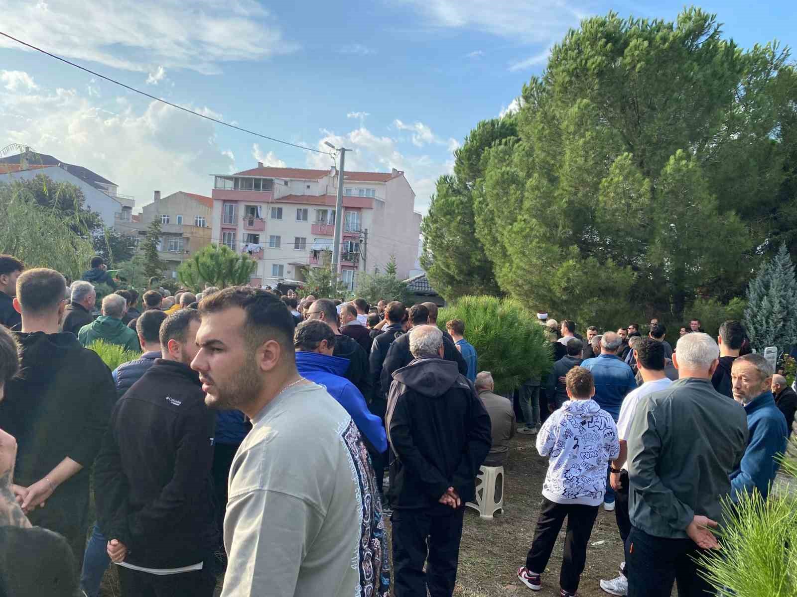 Çanakkale’deki kazada ağır yaralanan genç sürücü, 25 günlük yaşam mücadelesini kaybetti
