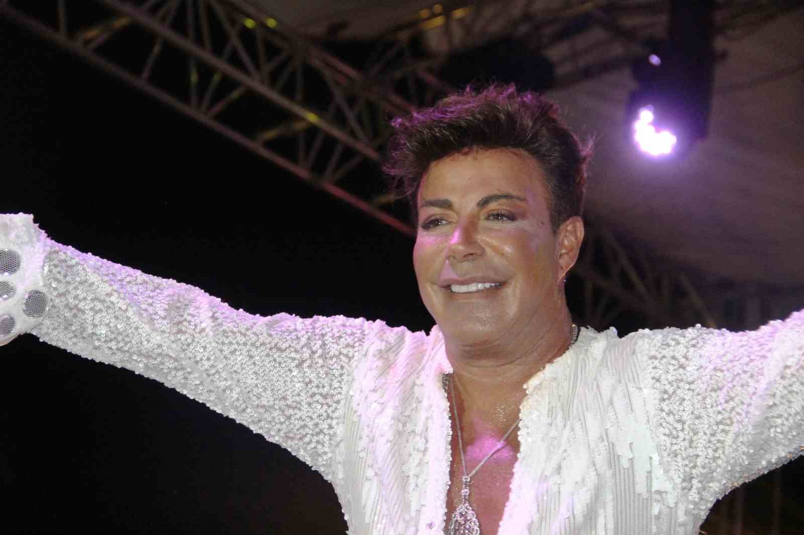 Fatih Ürek’in son durumuyla ilgili hastaneden açıklama: "Durumu kritik seyretmektedir"