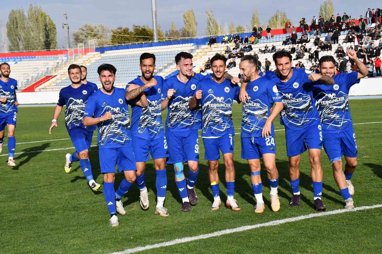 Erciyes 38 FK, galibiyetle döndü
