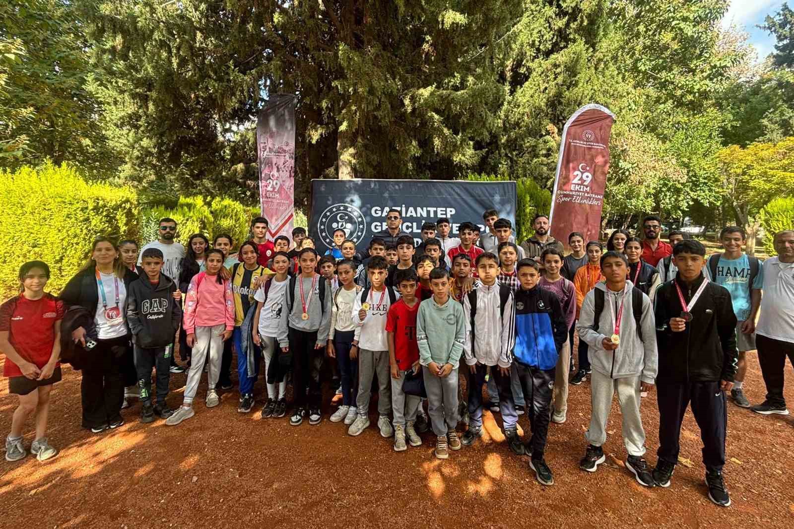 Arabanlı sporcu, atletizmde il birincisi oldu
