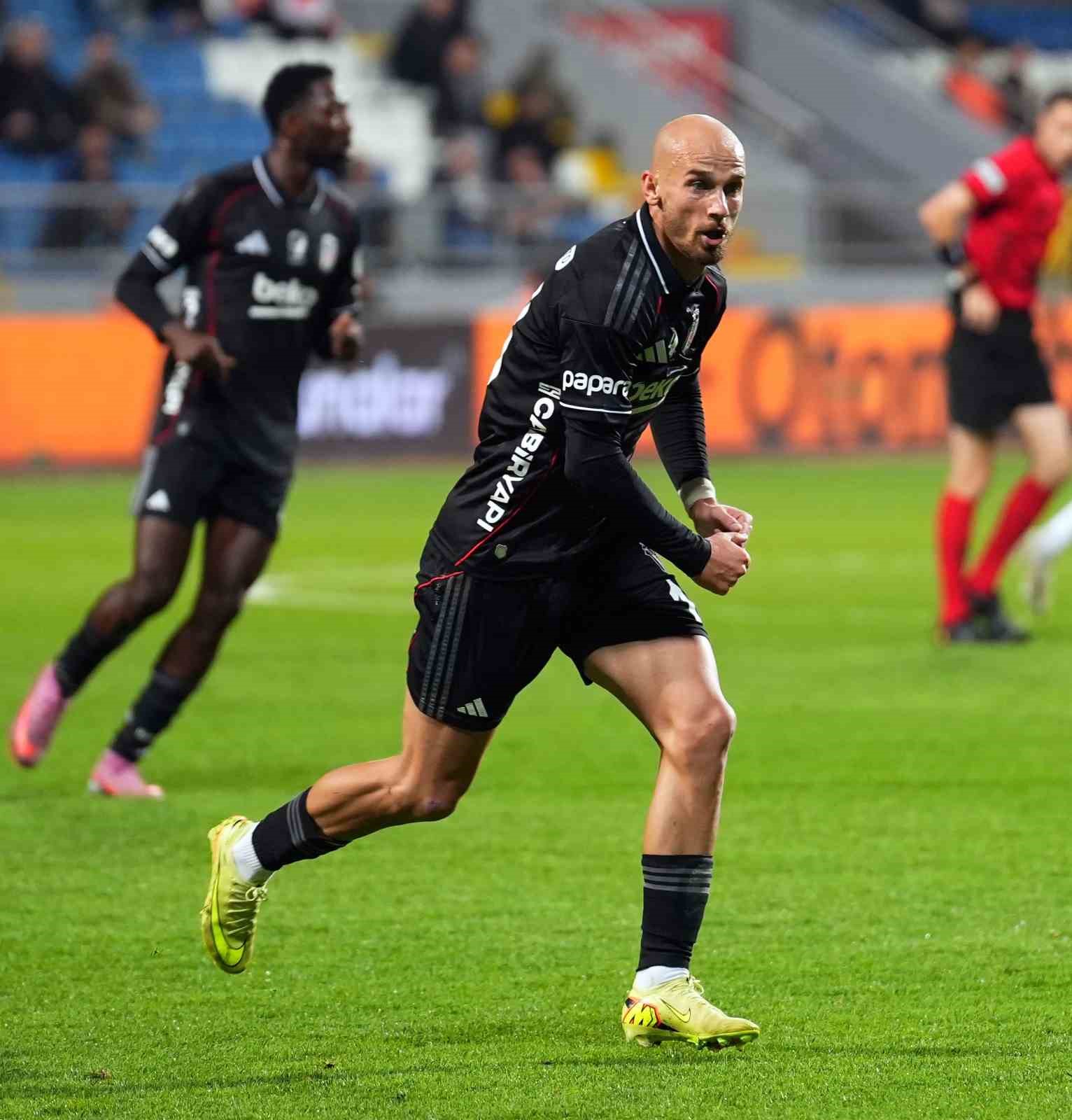 Trendyol Süper Lig: Kasımpaşa: 1 - Beşiktaş: 1 (Maç sonucu)
