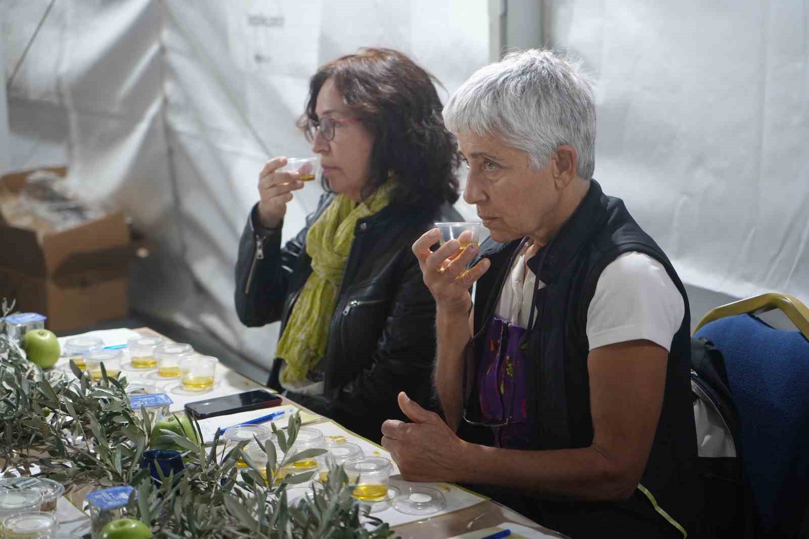 T&uuml;keticilere Edremit&rsquo;te zeytinyağında tağşişle m&uuml;cadele eğitimi
