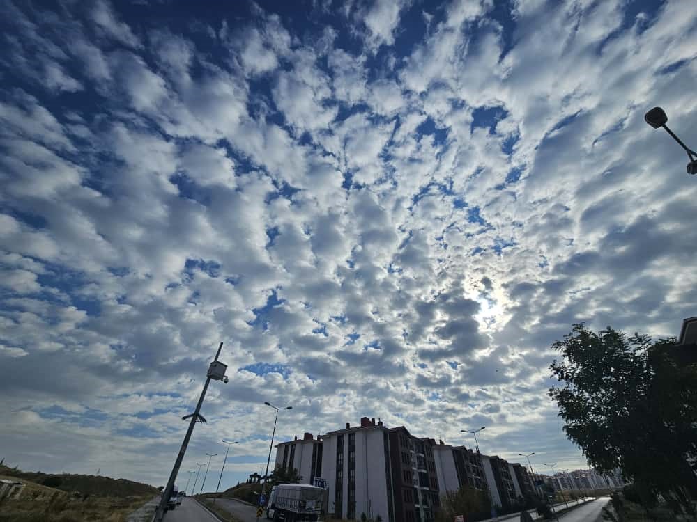 Elazığ&rsquo;da sirrok&uuml;m&uuml;l&uuml;s bulutları g&ouml;rsel ş&ouml;len sundu
