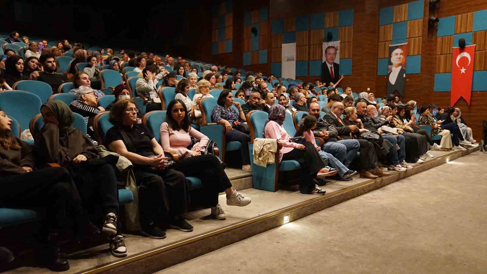 "Ocak" Esenyurtlu sanatseverlerle buluştu