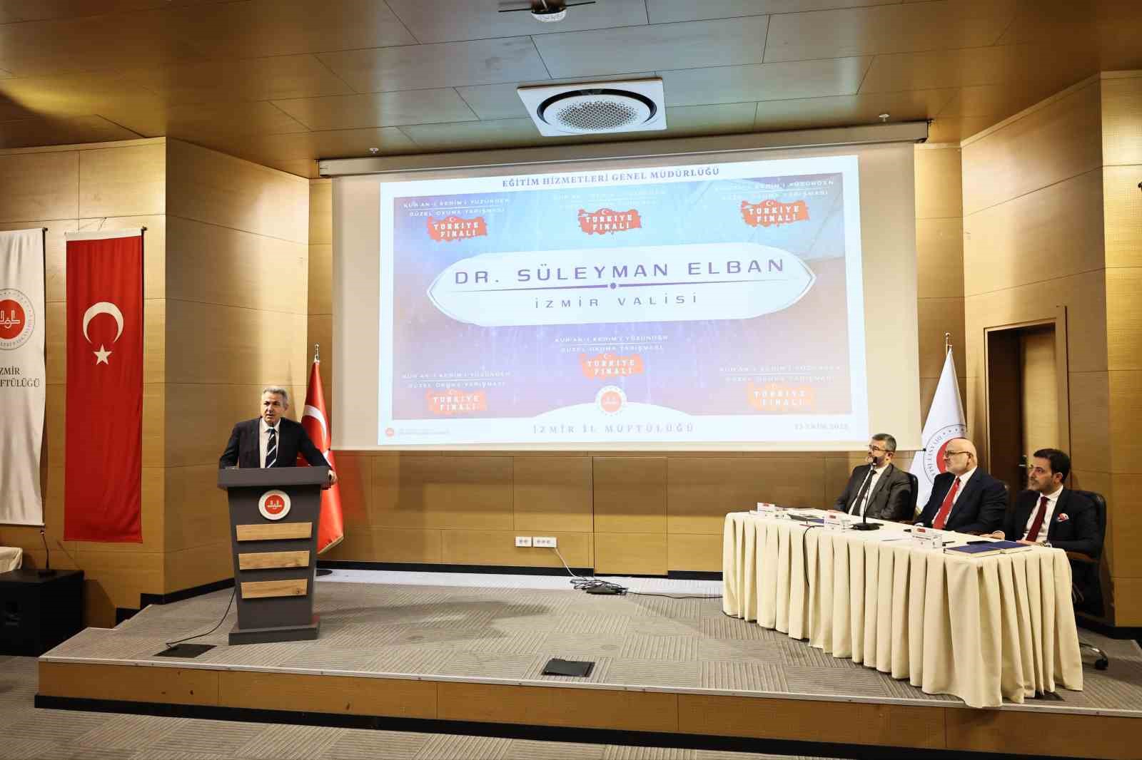 Kur&rsquo;an-ı Kerim&rsquo;i g&uuml;zel okuma yarışmasının T&uuml;rkiye finali İzmir&rsquo;de yapıldı
