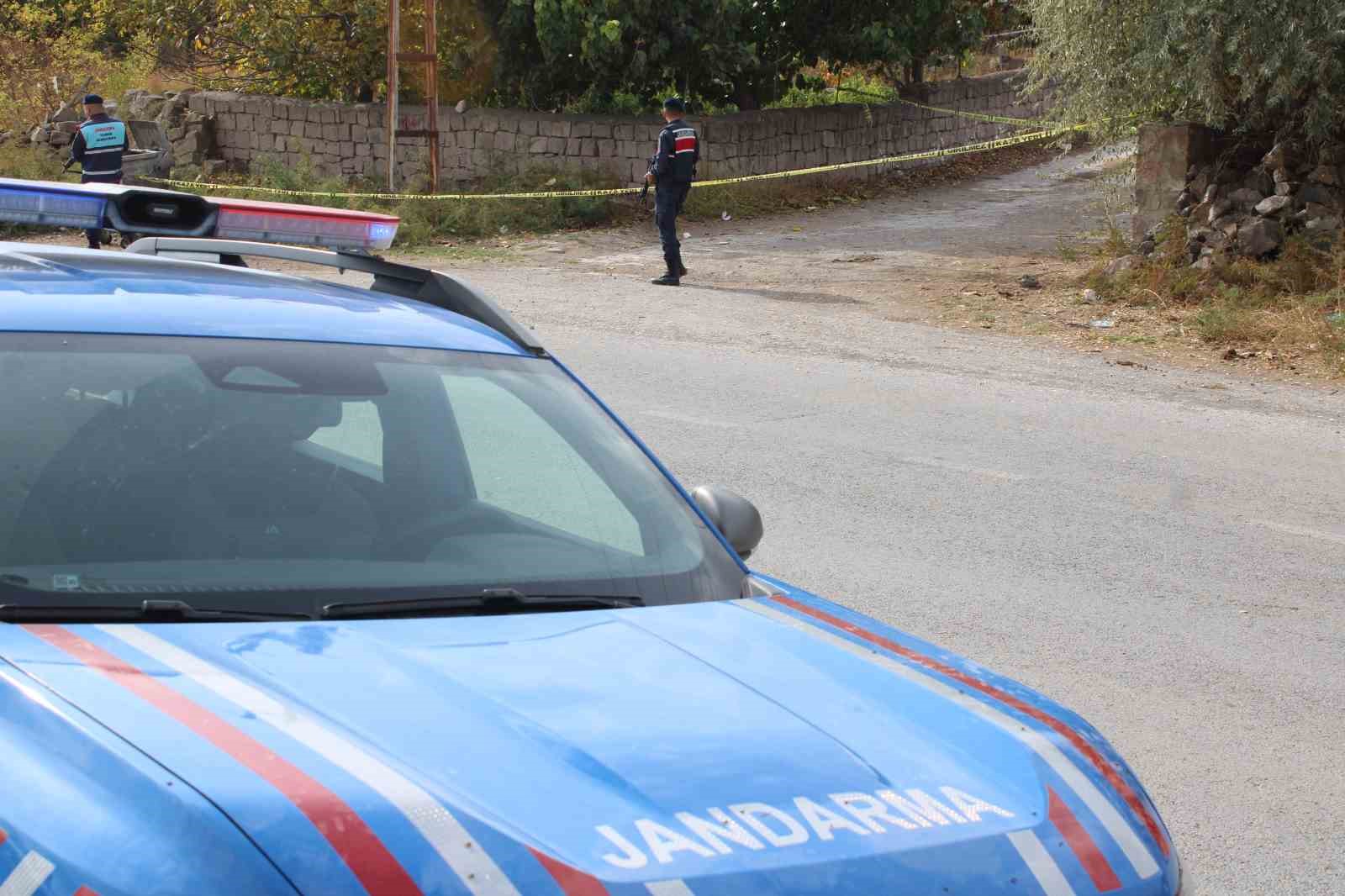 T&uuml;fekle vurulan şahıs yaralandı
