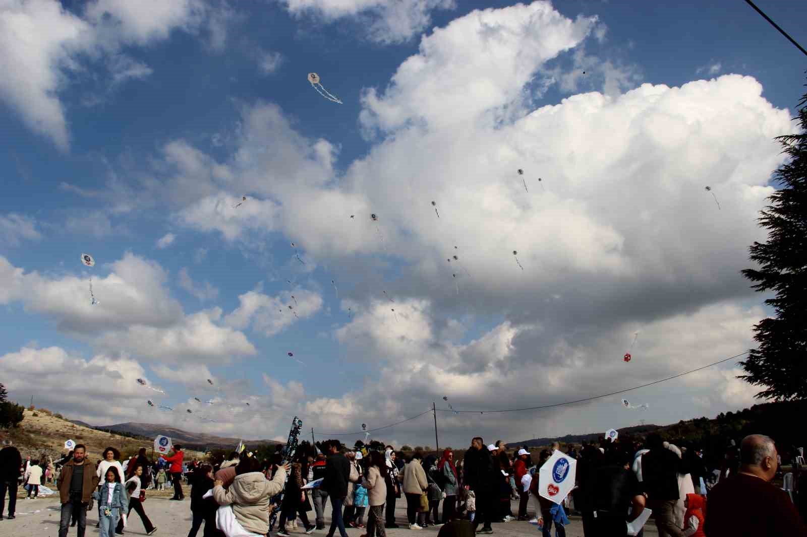 Çorum’da Cumhuriyet coşkusu gökyüzüne taşındı