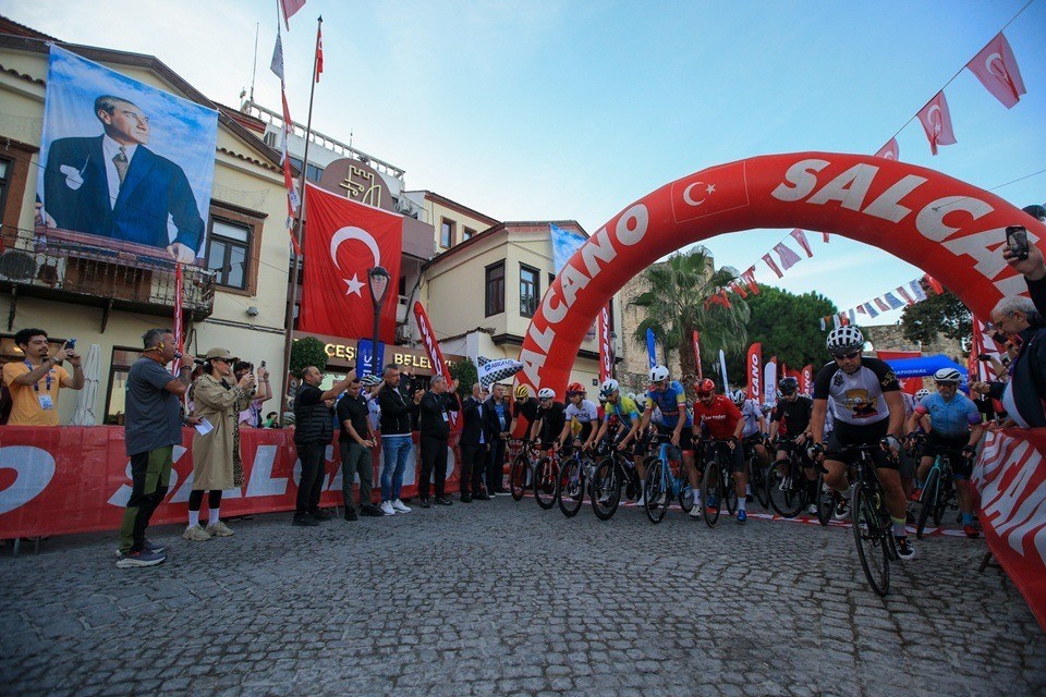 Veloturk Gran Fondo &Ccedil;eşme heyecanı 9. kez yaşandı

