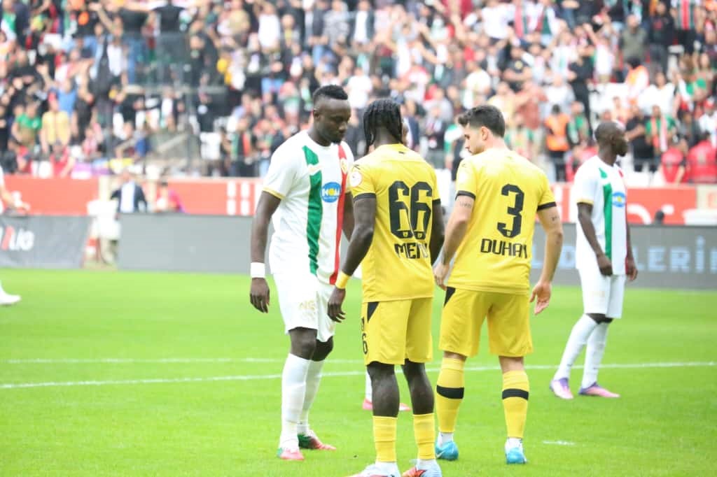 Trendyol 1. Lig: Amed Sportif Faaliyetler: 0 - İstanbulspor: 0
