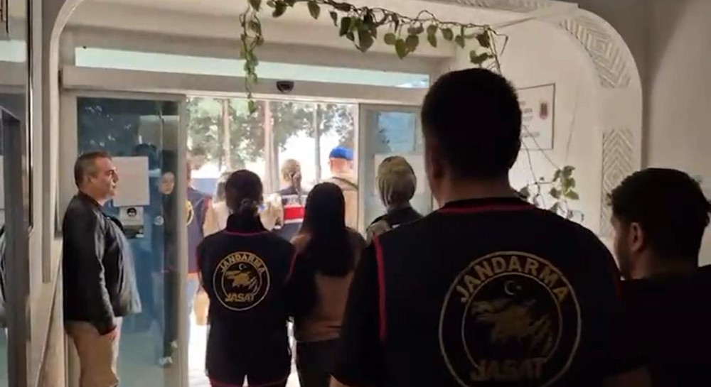 Mardin’de tarlada yanmış cesedin sırrı ’3 anahtar’ ile çözüldü