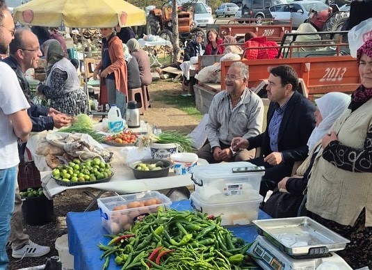 Vali Musa Işın, Sofuk&ouml;y pazarında vatandaşlarla buluştu
