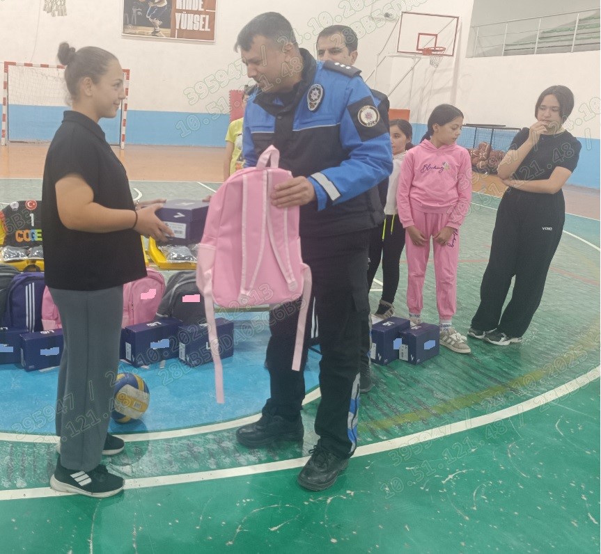 ’Niğde Gençlerine Sahip Çıkıyor’ projesiyle voleybol kursu başladı