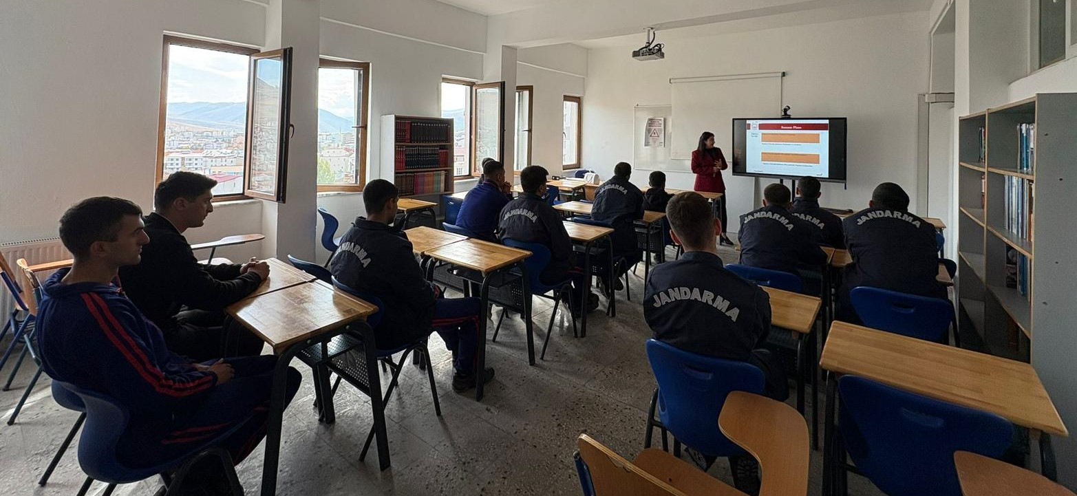 Bayburt’ta ‘Kadına Yönelik Şiddetle Mücadele’ seminerleri devam ediyor