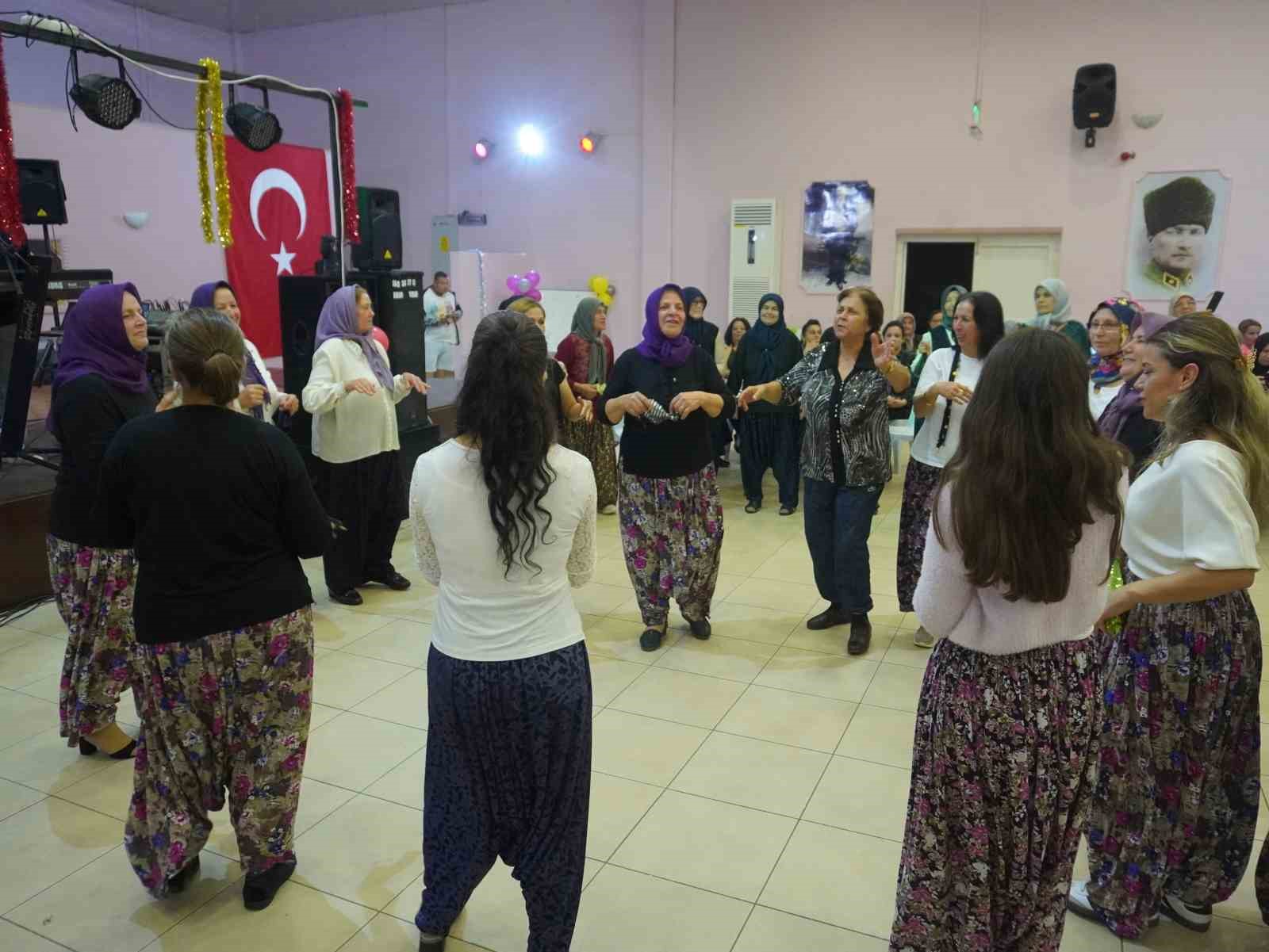 Babaeski’de "Şalvar Gecesi" renkli görüntülere sahne oldu