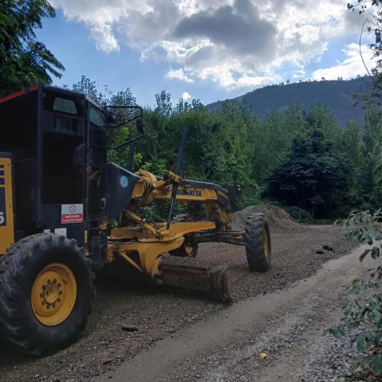 Bayırköy’de arazi yolları yenilendi
