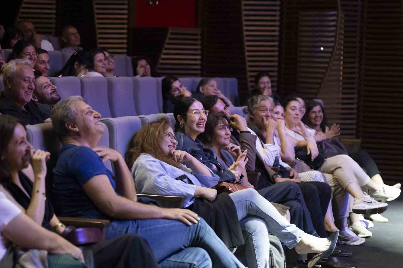 &rsquo;Eyvah Nadir&rsquo; oyunu yeniden sahnede
