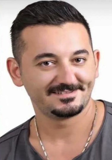 Aydınlatma direğine çarpan motosikletteki iki arkadaş hayatını kaybetti