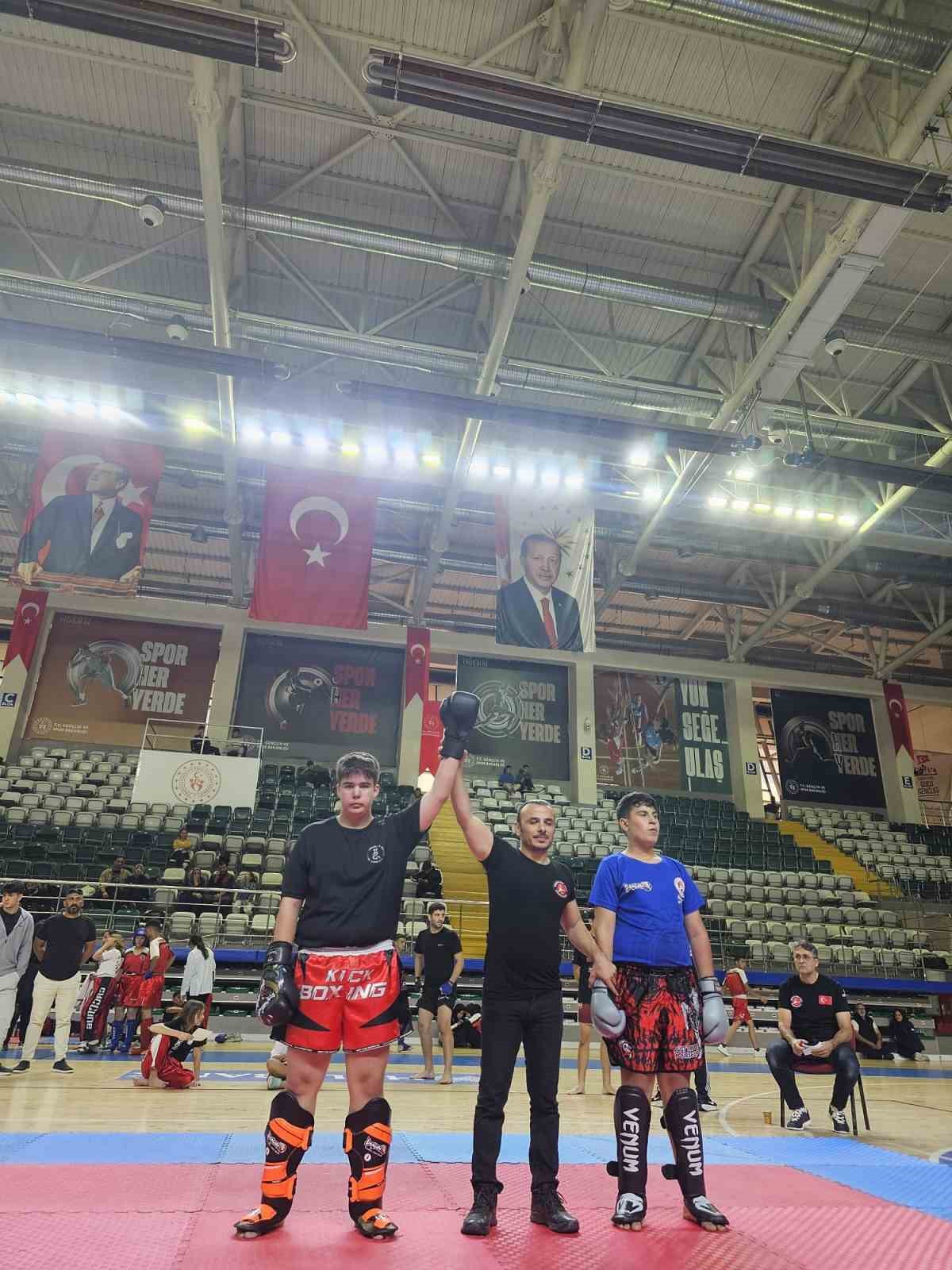 Marmaris’e 11 birincilik madalyası birden geldi