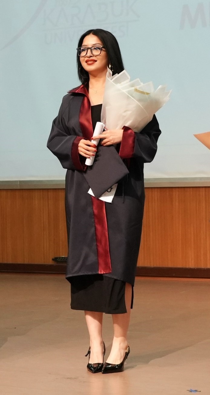 Gazetecilik mezunu genç kız son yolculuğuna uğurlandı