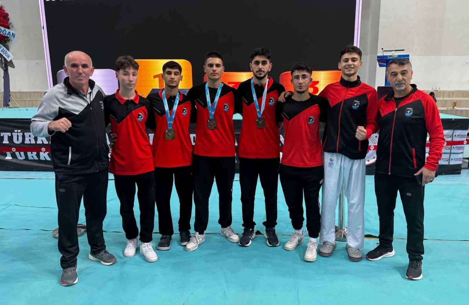 Darıcalı 3 karateci, U21 Milli Takımı’na seçildi