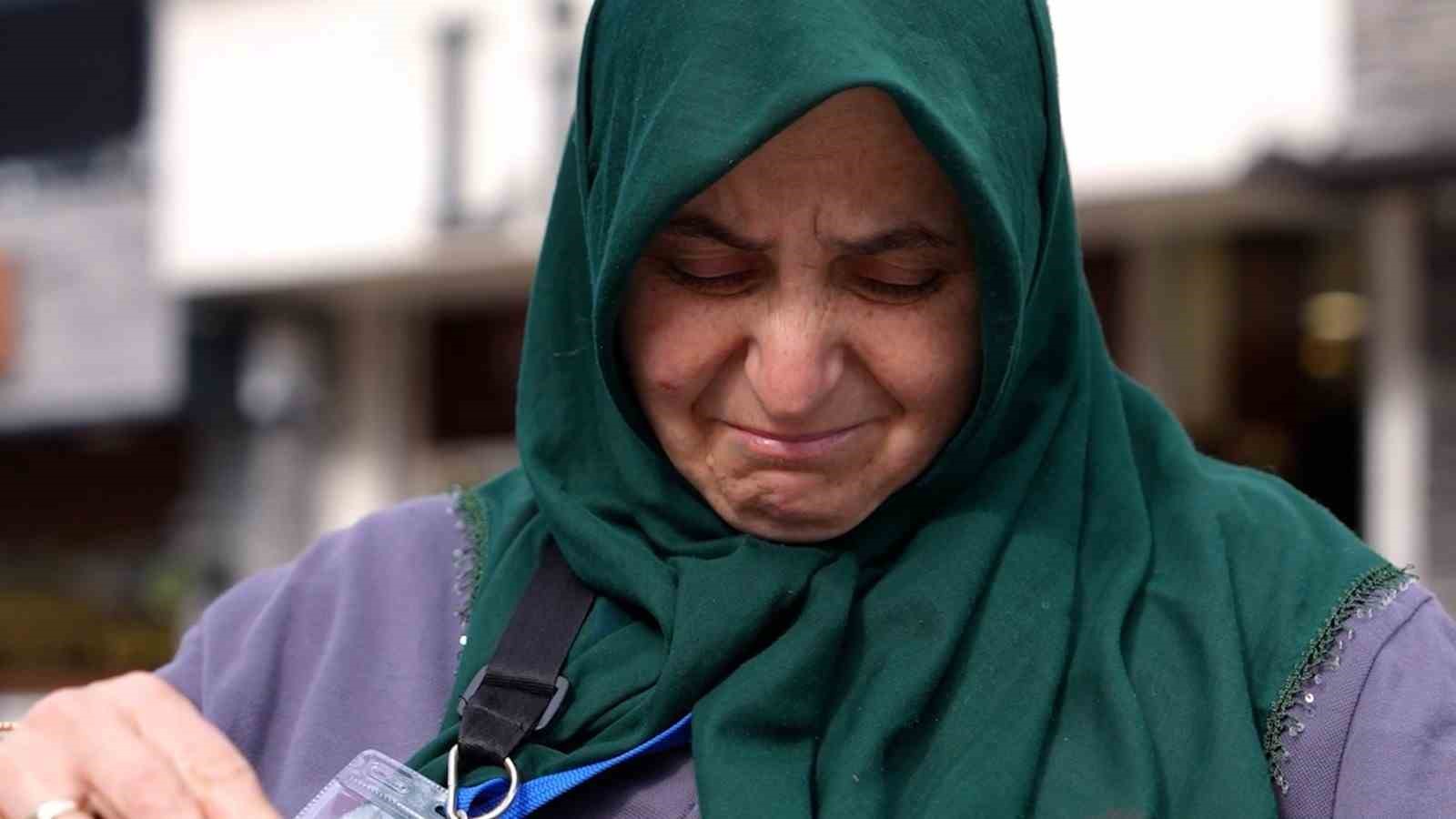 Düzceliler Türk bayrağını yere düşürmedi