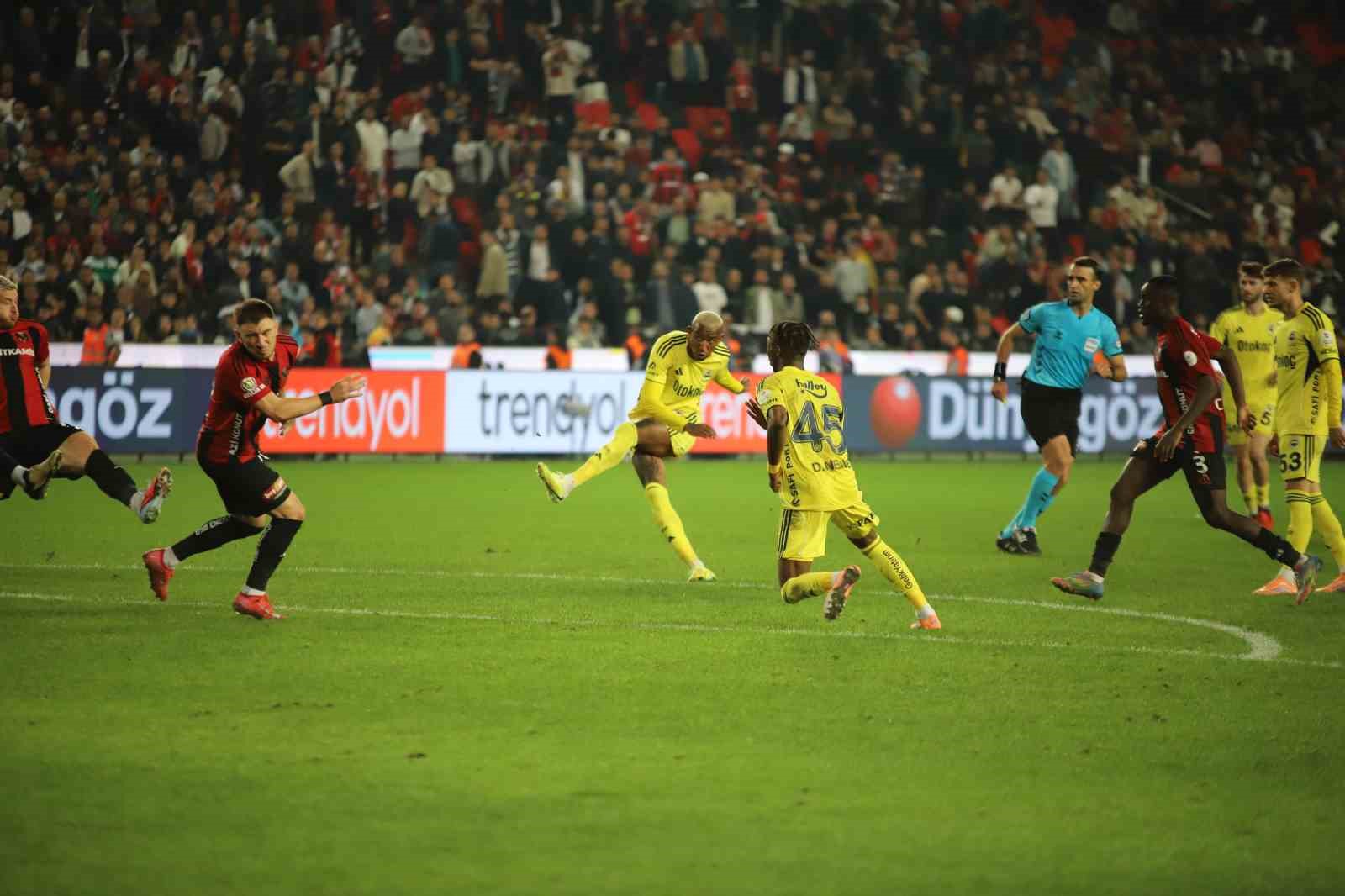 Talisca’dan, Gaziantep’te 7 dakikada 2 gol