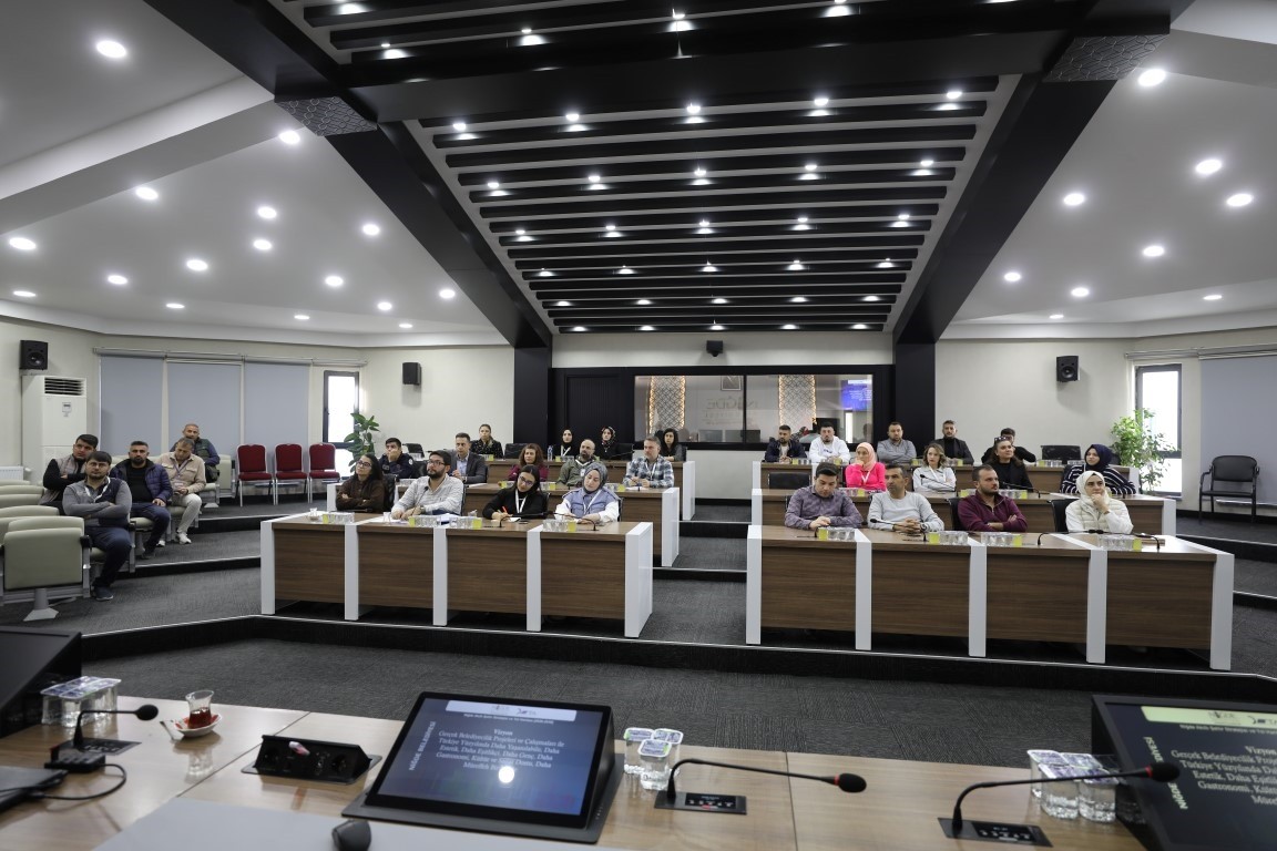 Niğde Belediyesi’nin ’Akıllı Şehir Stratejisi ve Yol Haritası’ eğitimi tamamlandı