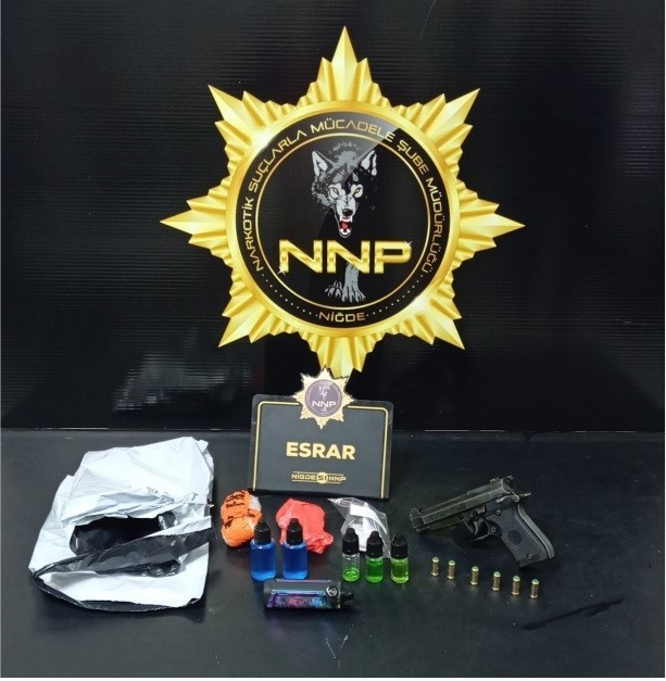 Niğde&rsquo;de uyuşturucu taciri 4 kişi tutuklandı
