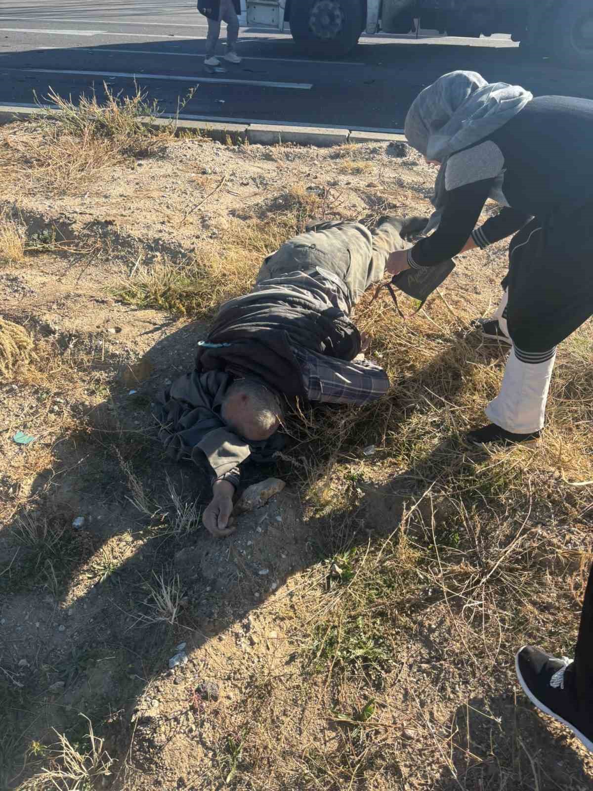 Kamyonetle çarpışan patpatın sürücüsü yaşamını yitirdi