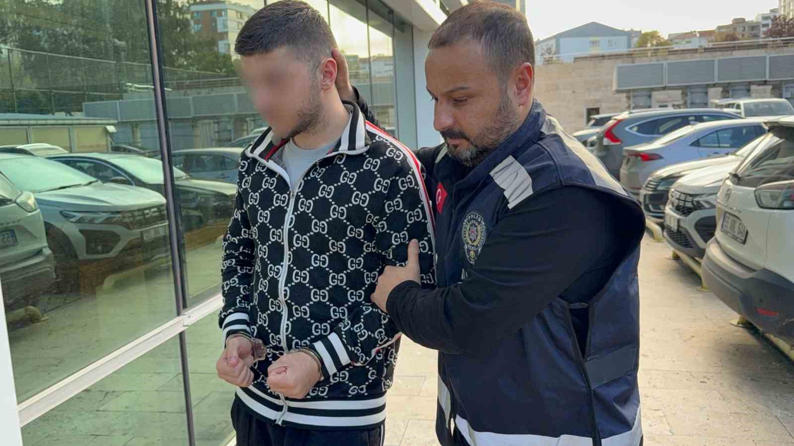 Pompalı t&uuml;fekle 2 kişiyi yaralayanlar adliyeye sevk edildi
