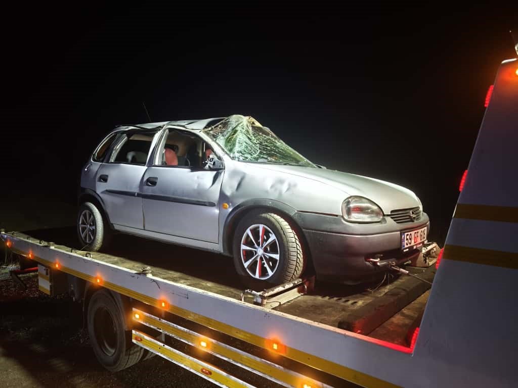 Keşan’da otomobil takla attı: 2 yaralı