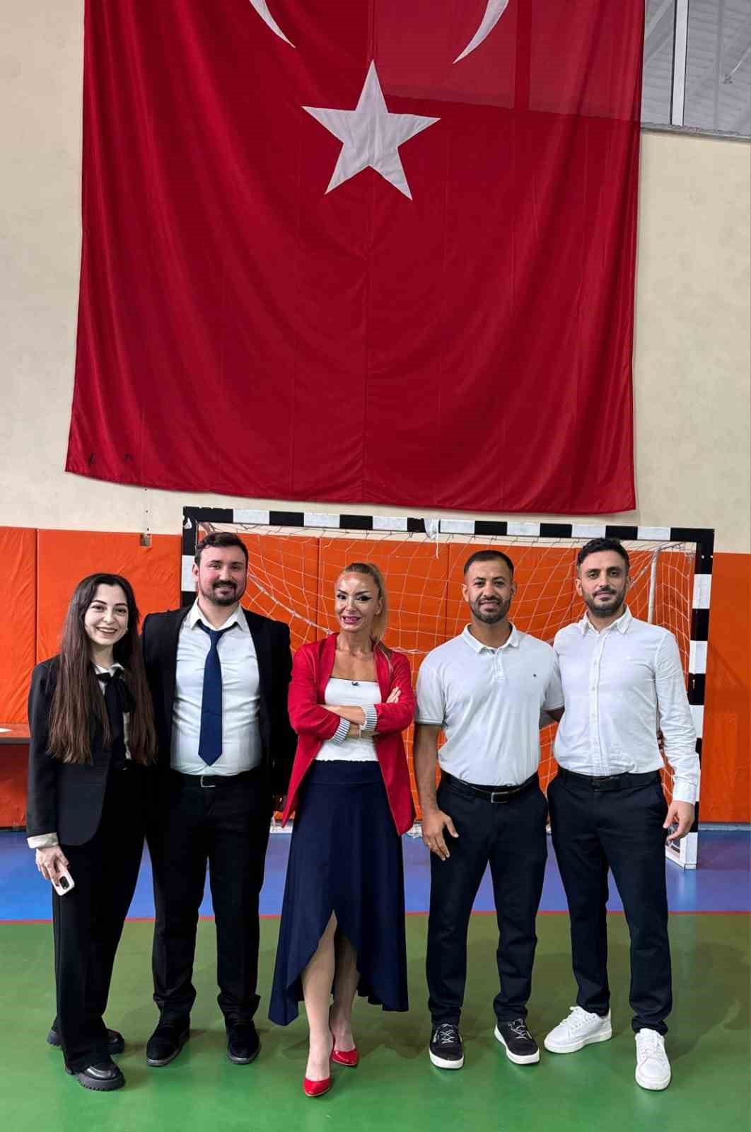 Kırkağa&ccedil;&rsquo;ta Cumhuriyet Bayramı coşkusu cimnastikle kutlandı
