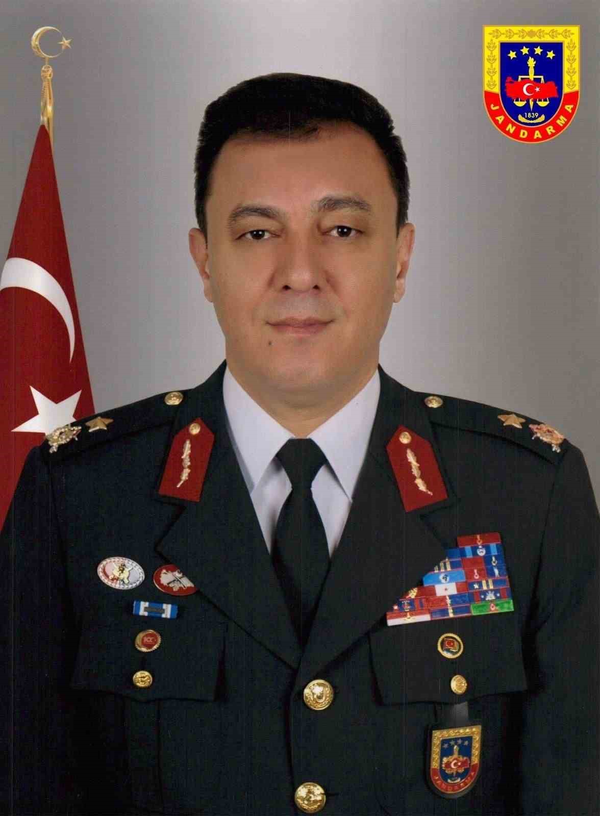 Jandarma KOM Daire Başkanı Tuğgeneral Akşit memleketinde son yolculuğuna uğurlandı
