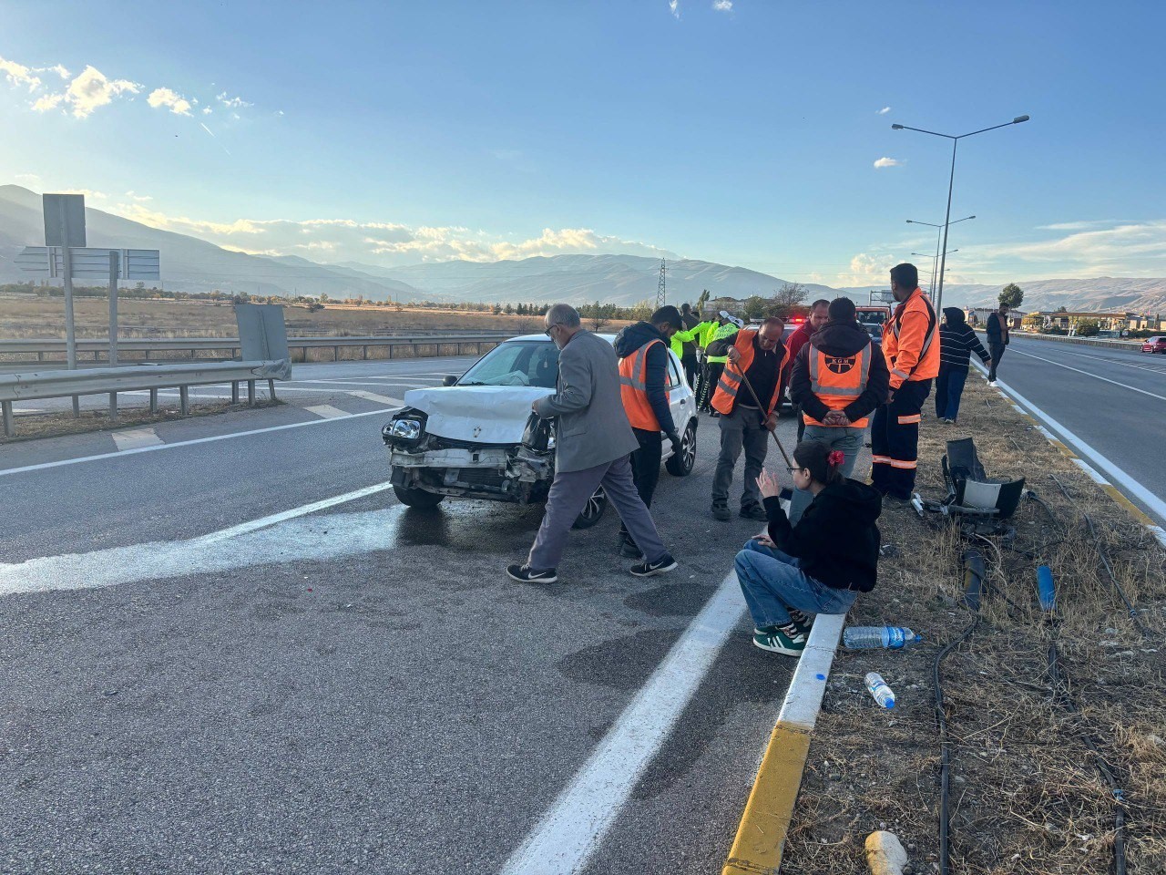 Erzincan-Sivas kara yolunda kaza: 2 yaralı
