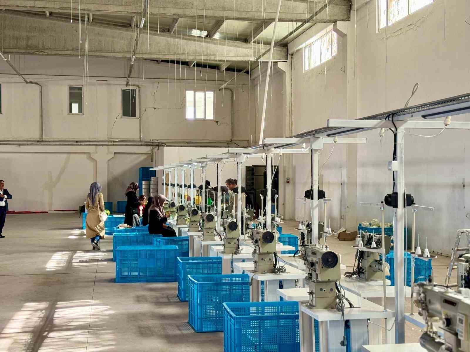 Malatya’da futbol topu üretimine başlandı