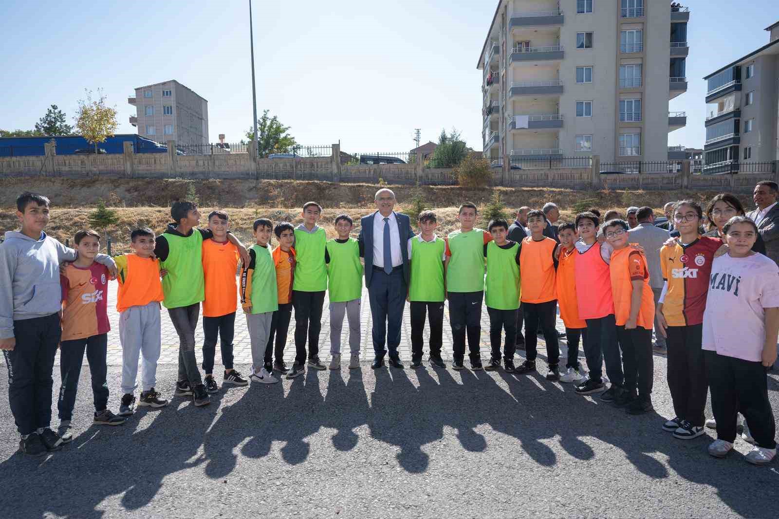 Başkan Er &ouml;ğrencileri 11. Malatya Anadolu Kitap ve K&uuml;lt&uuml;r Fuarı&rsquo;na davet etti
