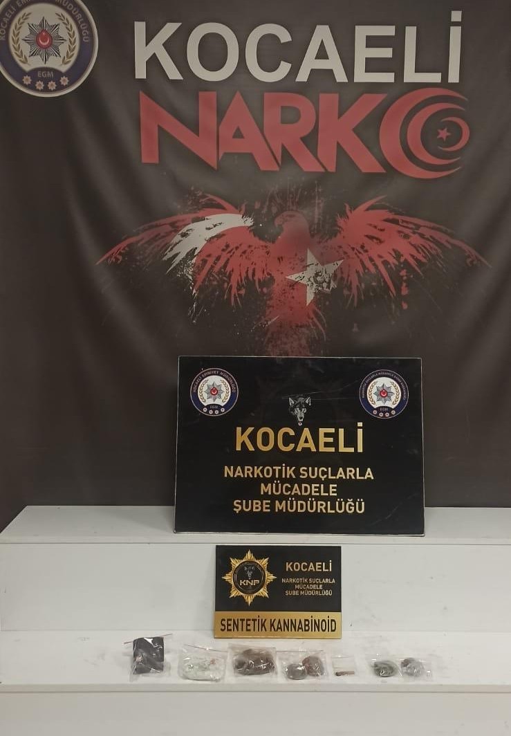 Kocaeli’deki operasyonlarda 51 kilo uyuşturucu ele geçirildi
