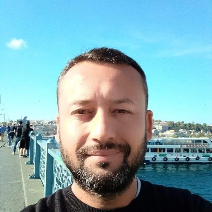 Çanakkale’de alkollü şahıs cadde ortasında husumetlisini bıçaklayarak öldürdü