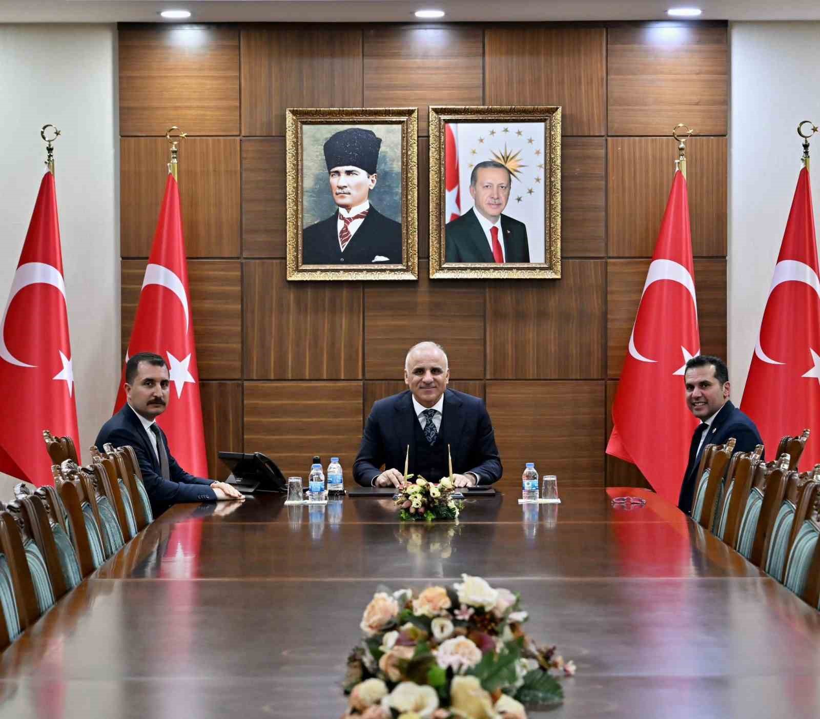 Diyarbakır’da 765 kişilik spor salonunun protokolü imzalandı