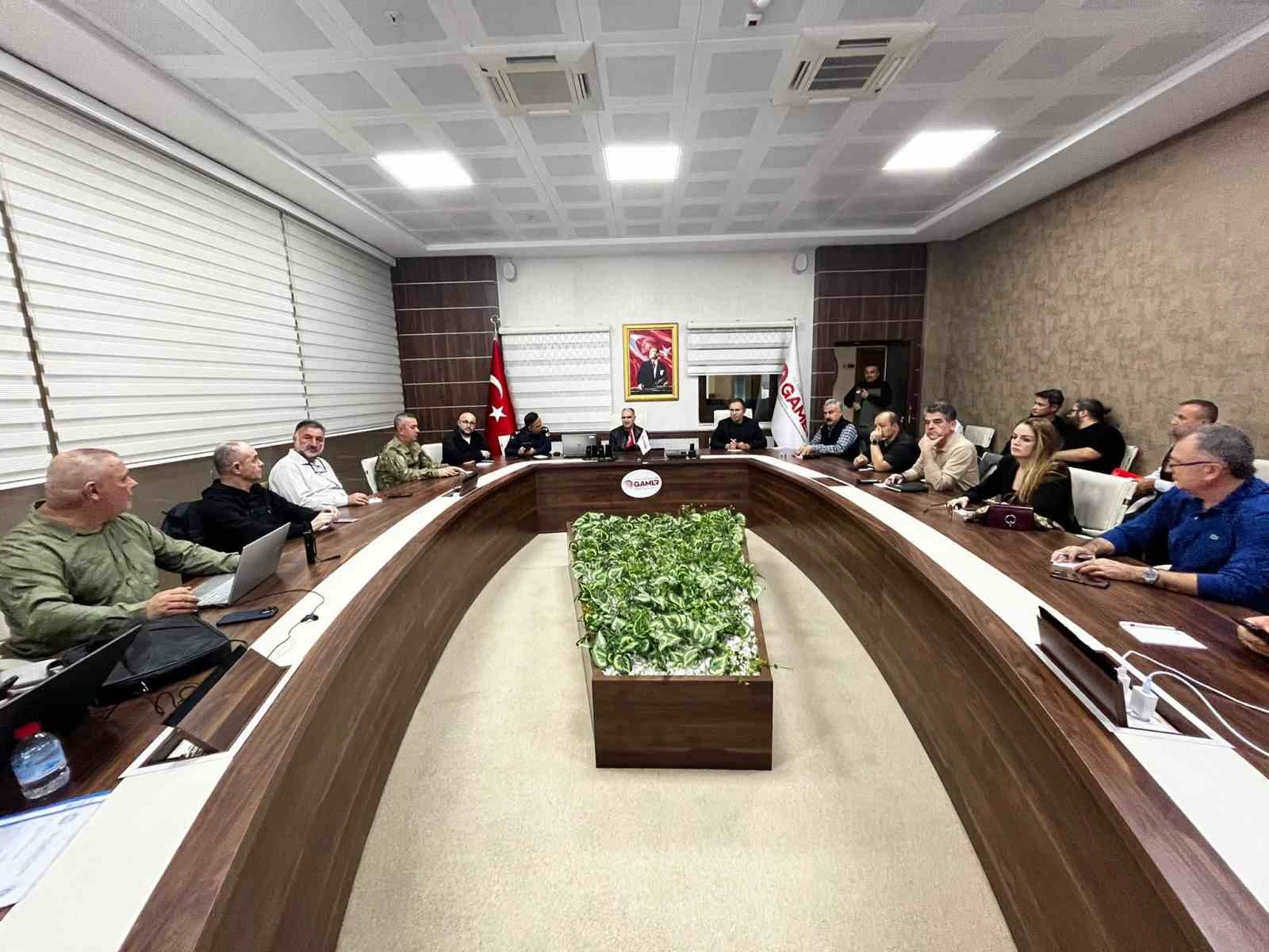 Balıkesir depremi sonrası Manisa’da kriz yönetimi devrede