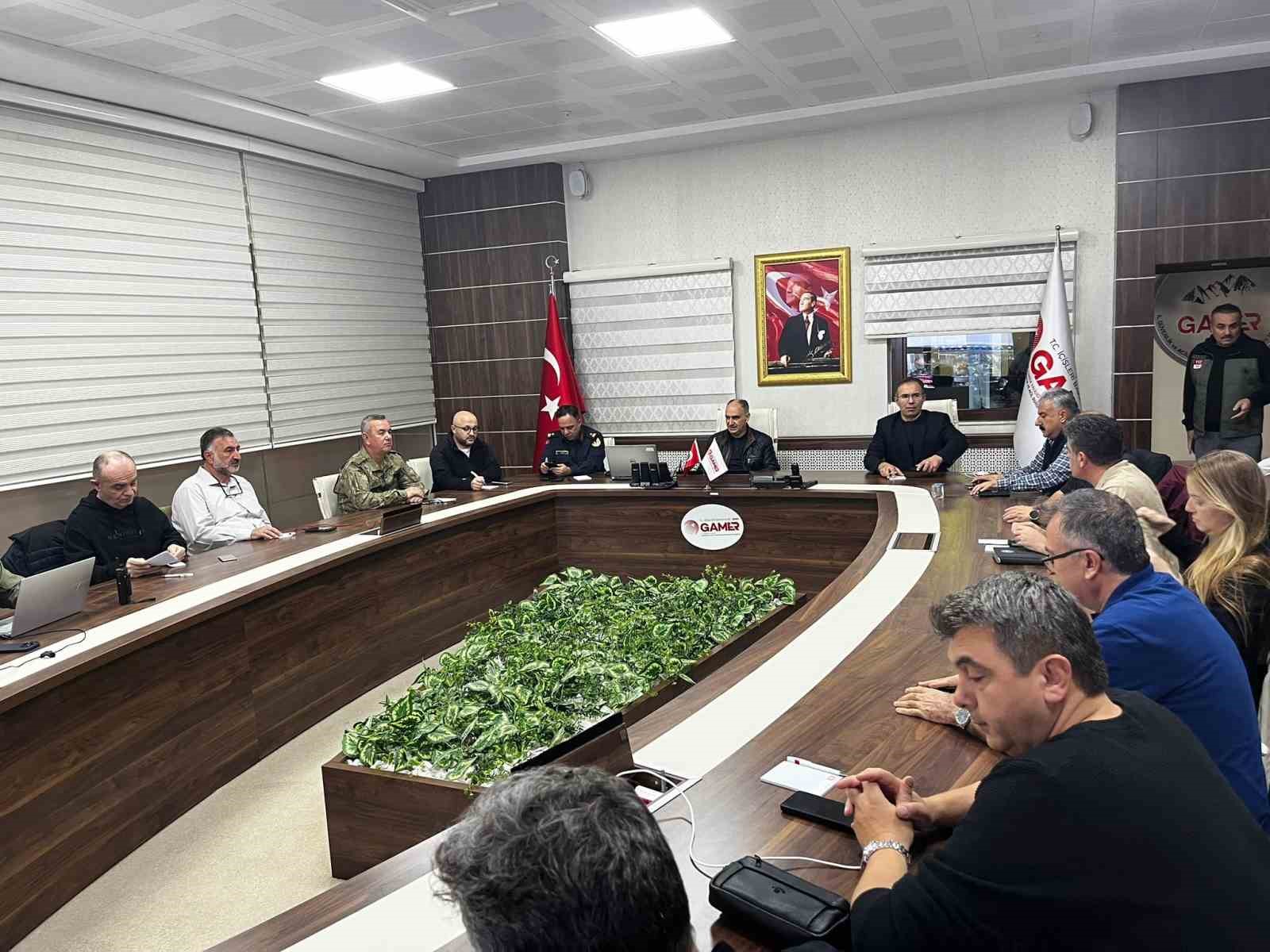 Balıkesir depremi sonrası Manisa’da kriz yönetimi devrede