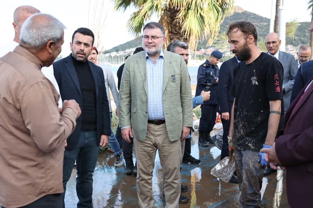 Başkan Saygılı, Fo&ccedil;a&rsquo;da devlet yardımlarının başladığını duyurdu
